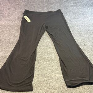 No Boundaries Sleek Black Trousers